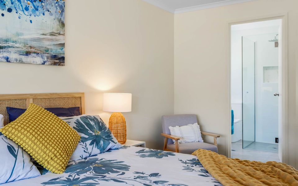 Deja Blue – 4 La Ronde