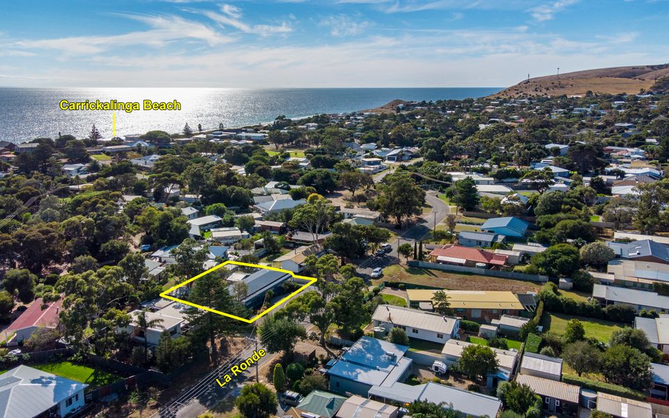 Deja Blue – 4 La Ronde