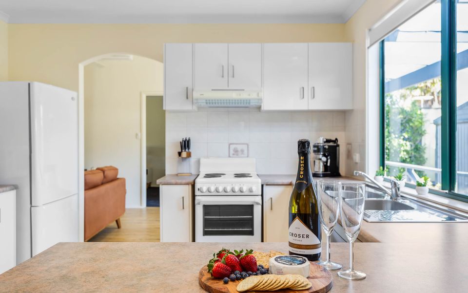 Deja Blue – 4 La Ronde