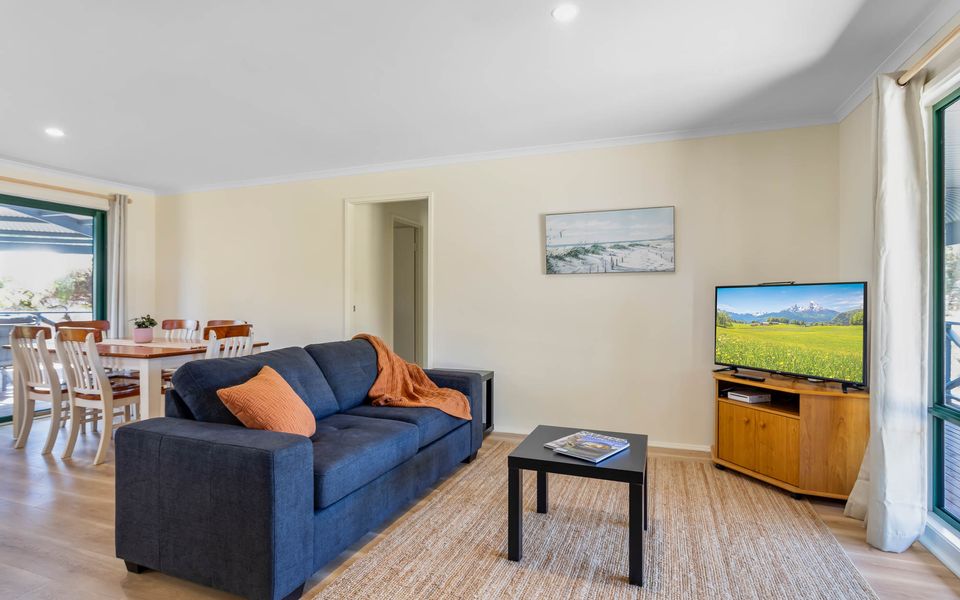 Deja Blue – 4 La Ronde