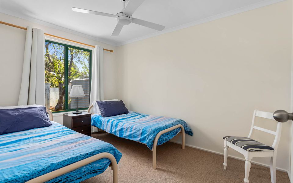 Deja Blue – 4 La Ronde