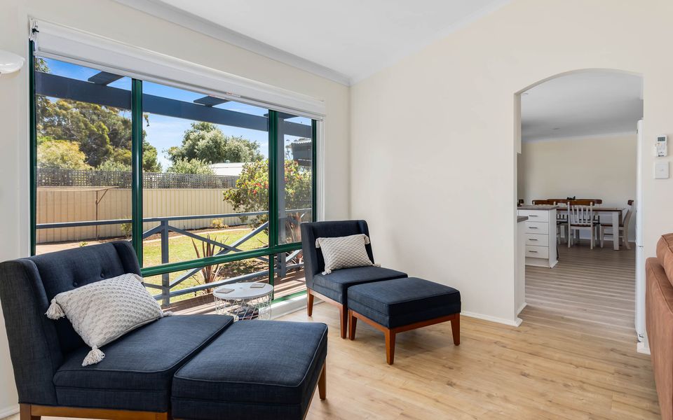 Deja Blue – 4 La Ronde