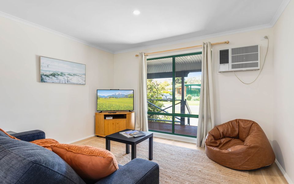 Deja Blue – 4 La Ronde