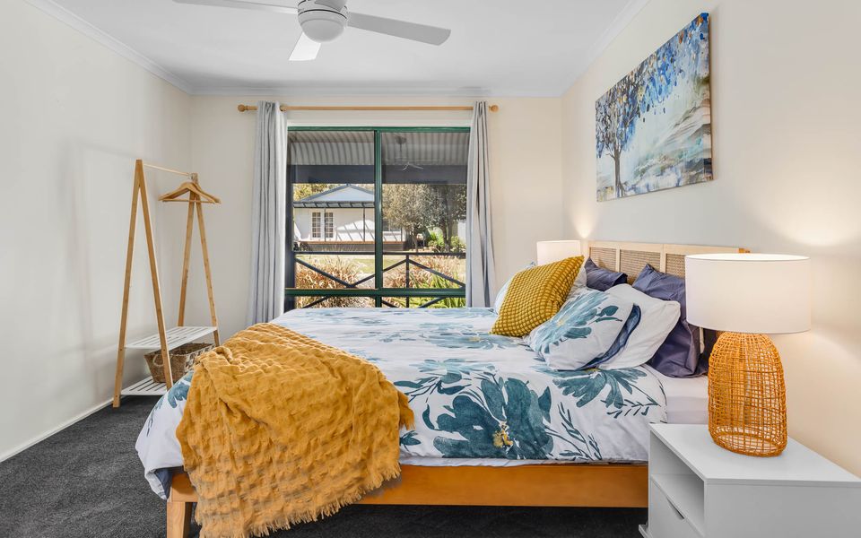 Deja Blue – 4 La Ronde