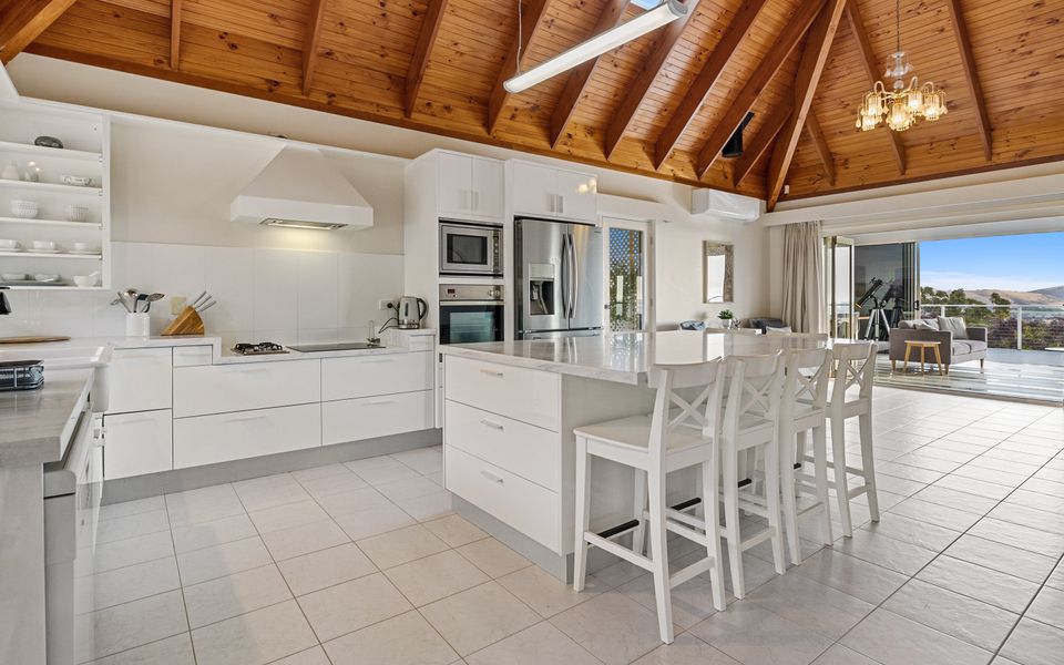 Gulf View Retreat – 11 Hewett Close