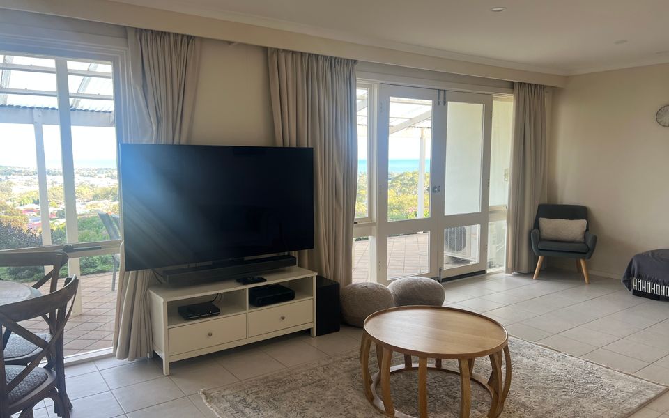 Gulf View Retreat – 11 Hewett Close