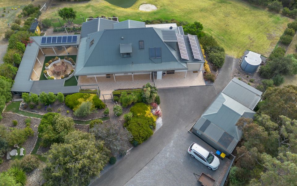 Gulf View Retreat – 11 Hewett Close