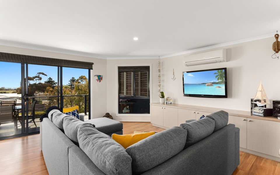 Lazy Days – 7 Nereus Drive