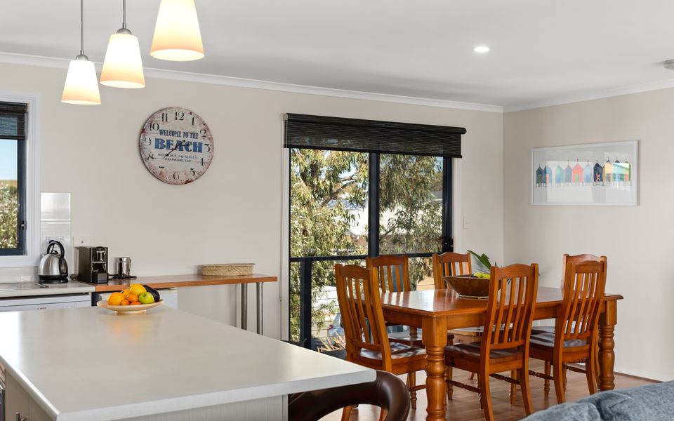 Lazy Days – 7 Nereus Drive