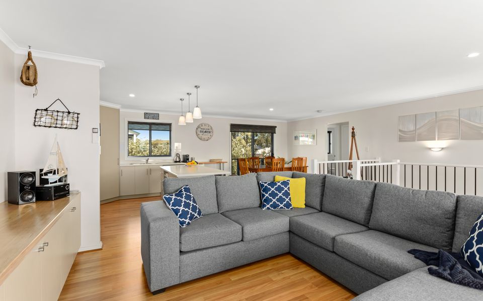 Lazy Days – 7 Nereus Drive