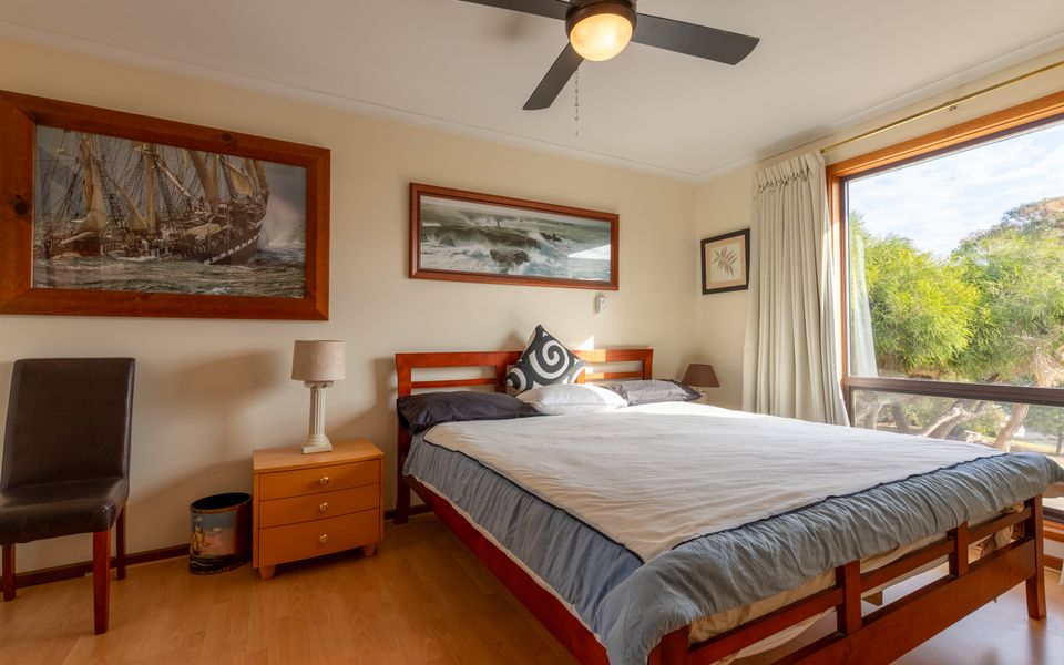 25 Elizabeth Crescent