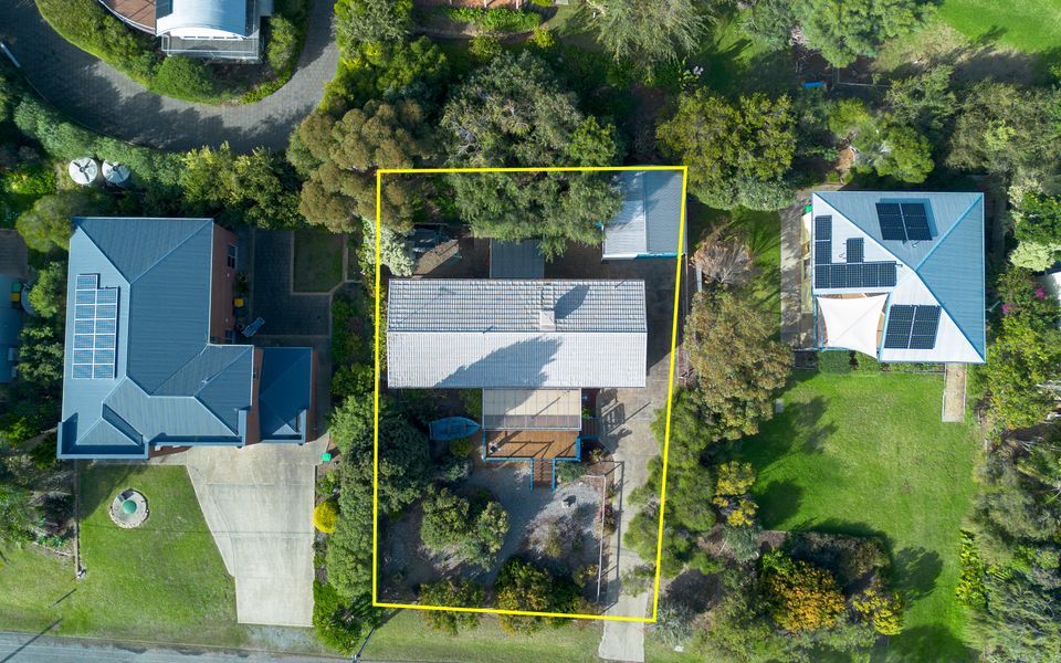 25 Elizabeth Crescent