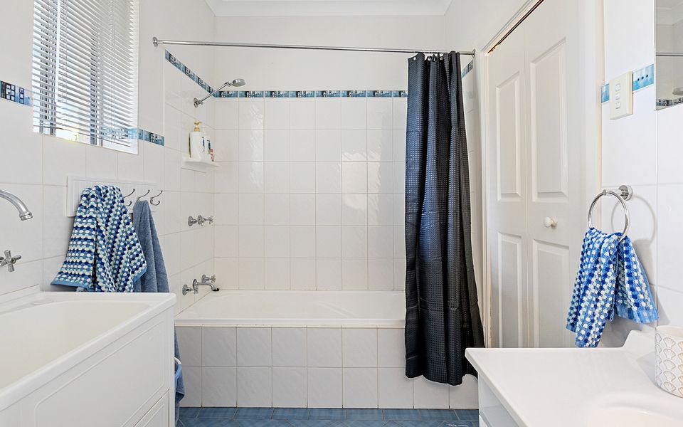 Family Tides – 52 La Ronde, Carrickalinga