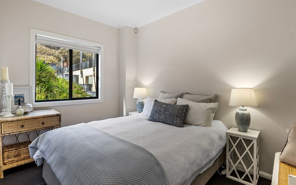 Shoreline Escape – 21/1 Paradise Drive