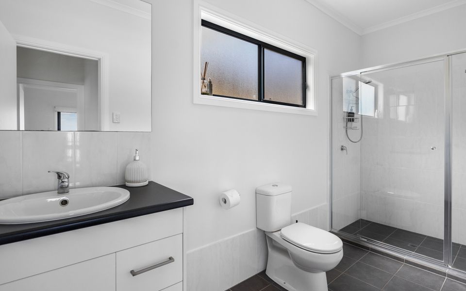 Shoreline Escape – 21/1 Paradise Drive