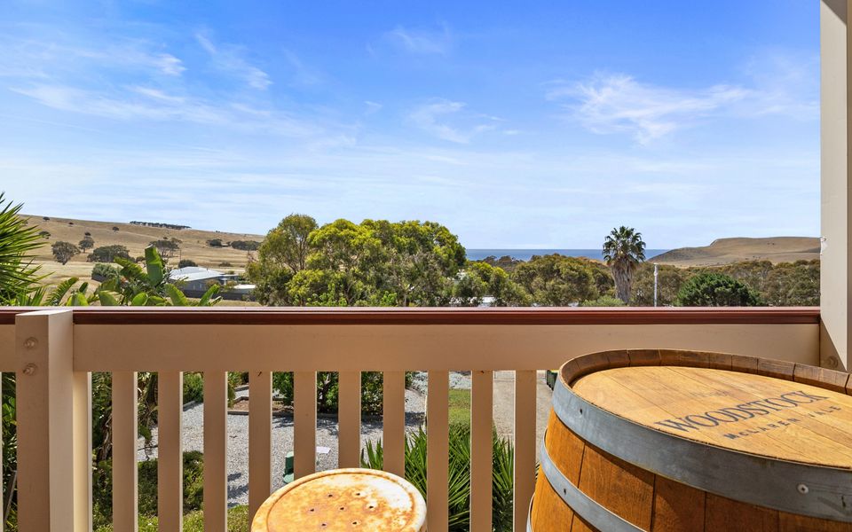 Valley Views – 11 Woodgate Road