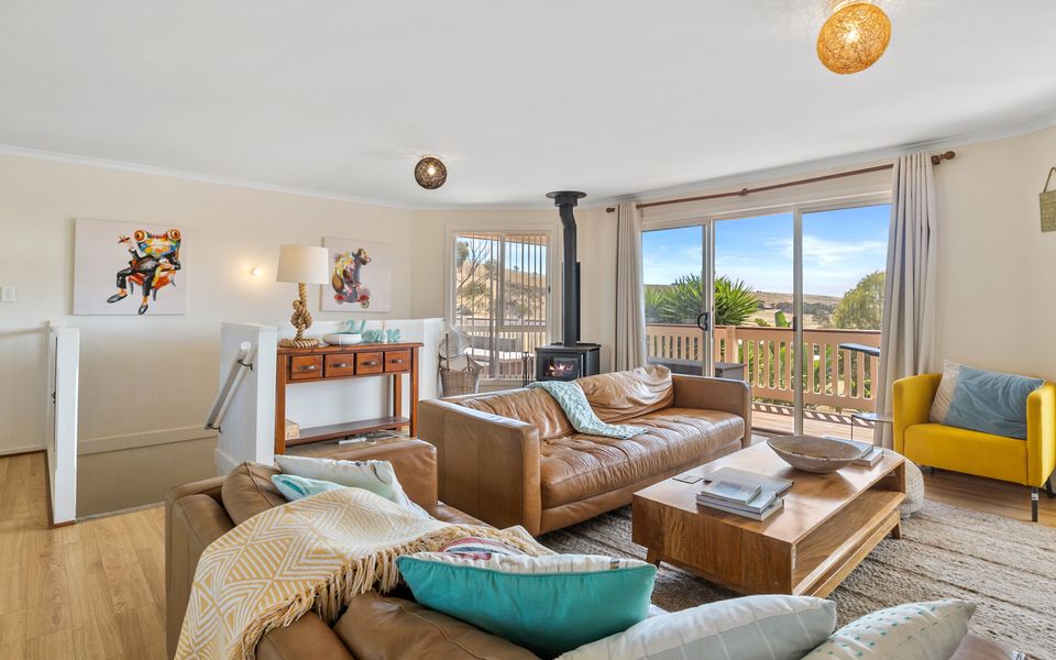 Valley Views – 11 Woodgate Road