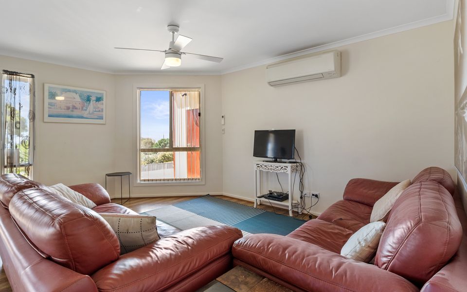 Valley Views – 11 Woodgate Road