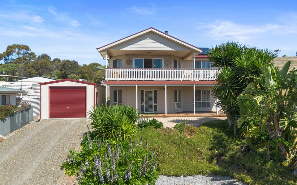 Valley Views – 11 Woodgate Road