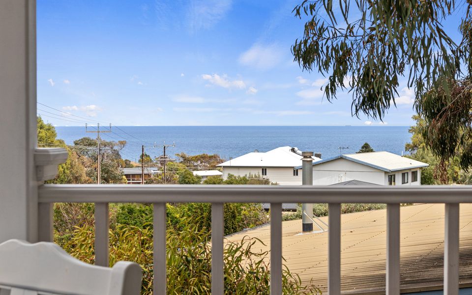 The White House – 6 Bennett Street