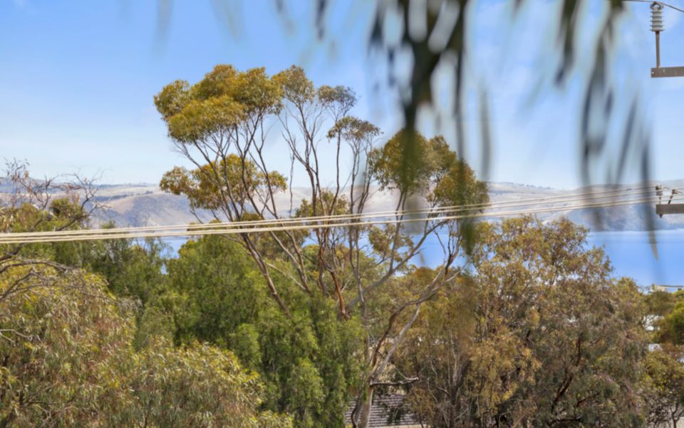 The White House – 6 Bennett Street