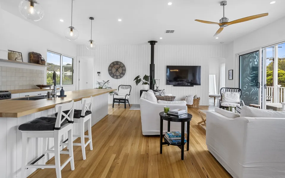 The White House – 6 Bennett Street