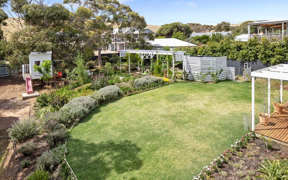 The White House – 6 Bennett Street