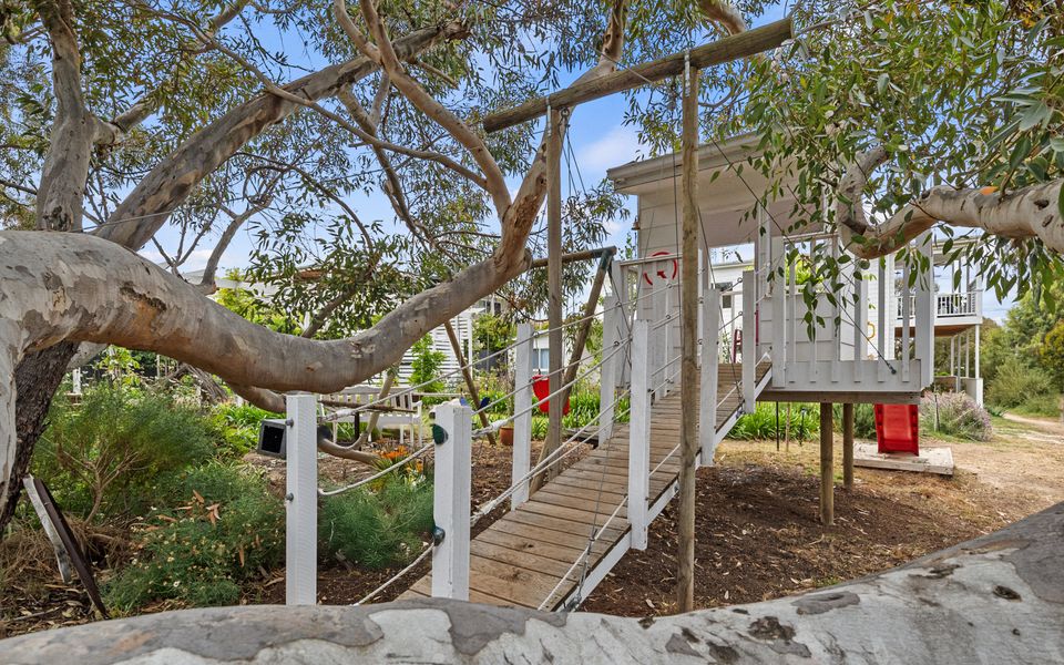 The White House – 6 Bennett Street