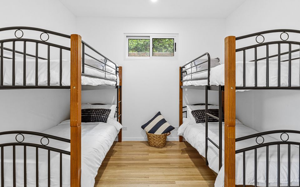 The White House – 6 Bennett Street