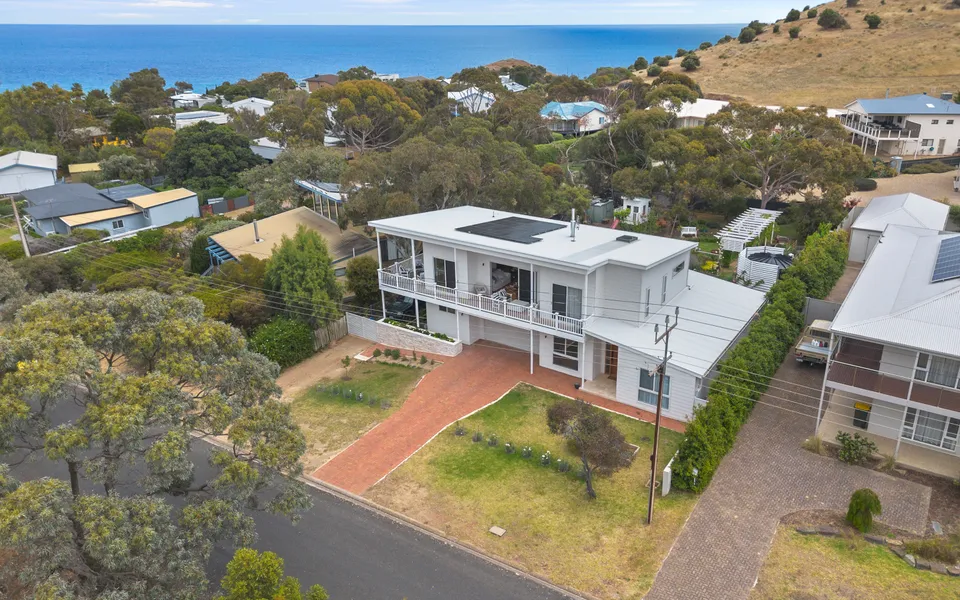 The White House – 6 Bennett Street