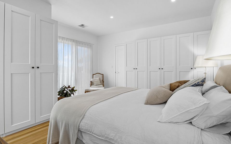 The White House – 6 Bennett Street