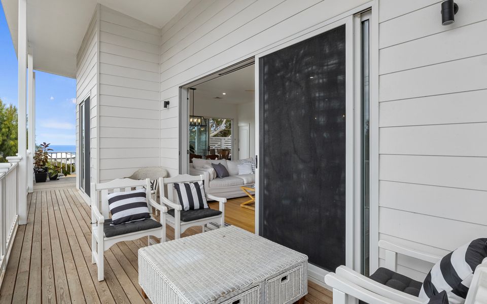 The White House – 6 Bennett Street