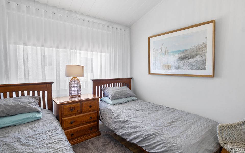 Norman Views – 20 Panorama Crescent