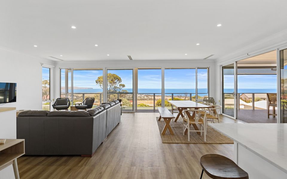 Norman Views – 20 Panorama Crescent