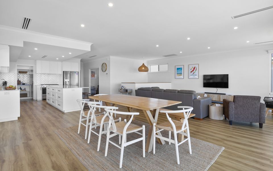 Norman Views – 20 Panorama Crescent