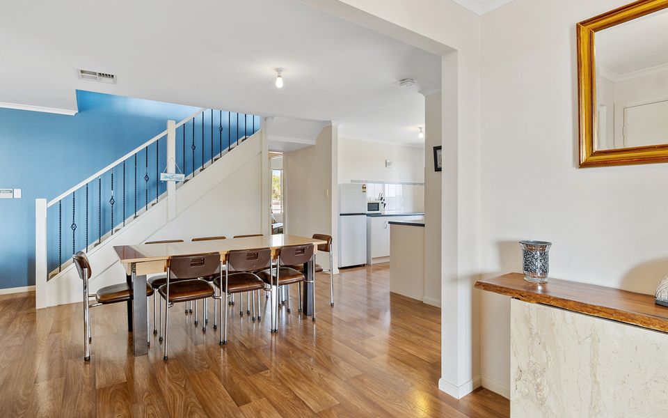 Baywatch – 8 James Drive, CARRICKALINGA