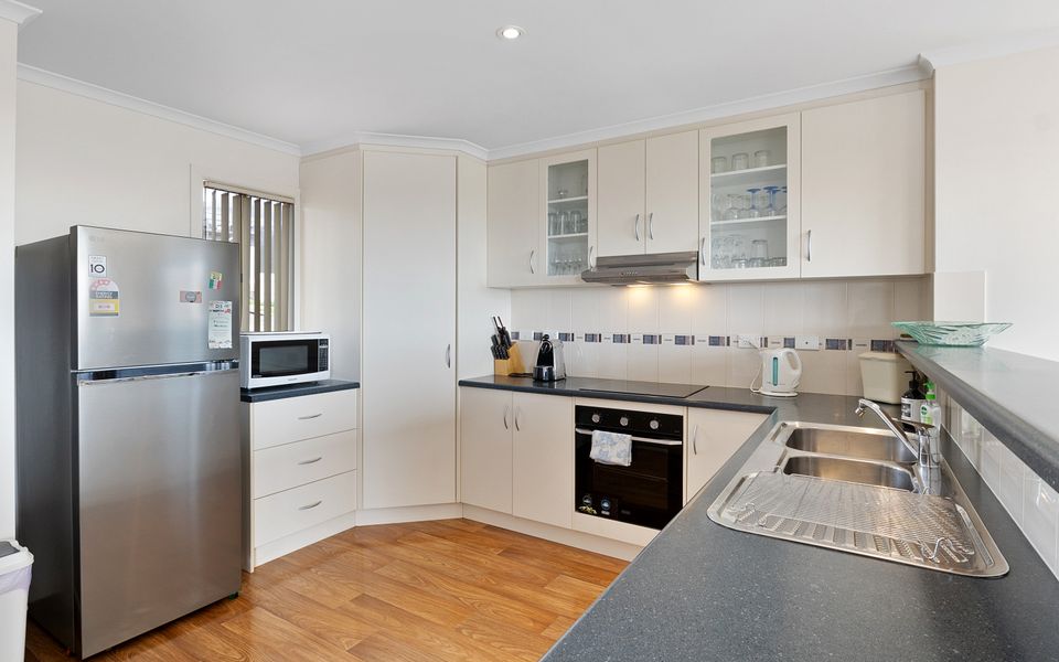 Baywatch – 8 James Drive, CARRICKALINGA