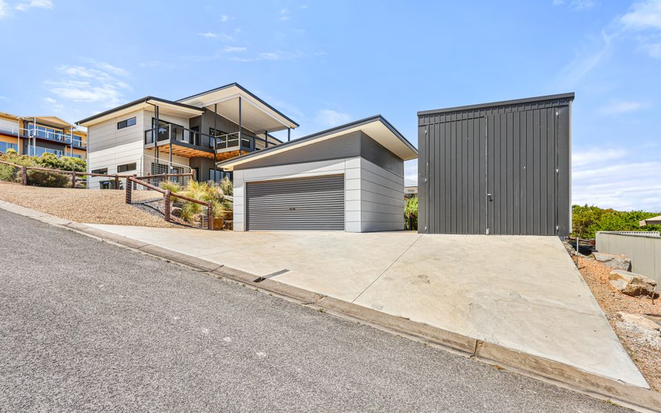 Ocean Heights – 27 Stacey Drive