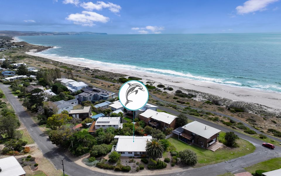 At The Beach – 54 Elizabeth Crescent