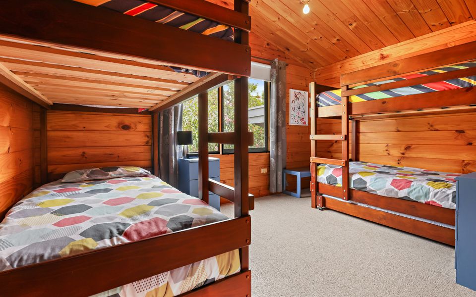 At The Beach – 54 Elizabeth Crescent