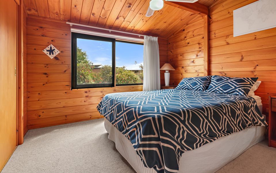 At The Beach – 54 Elizabeth Crescent