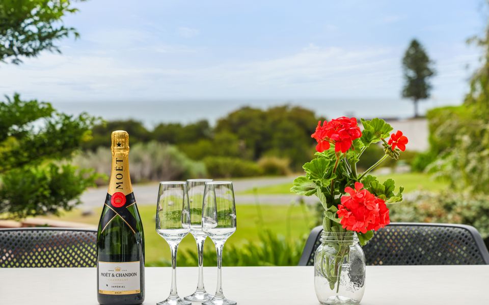 At The Beach – 54 Elizabeth Crescent