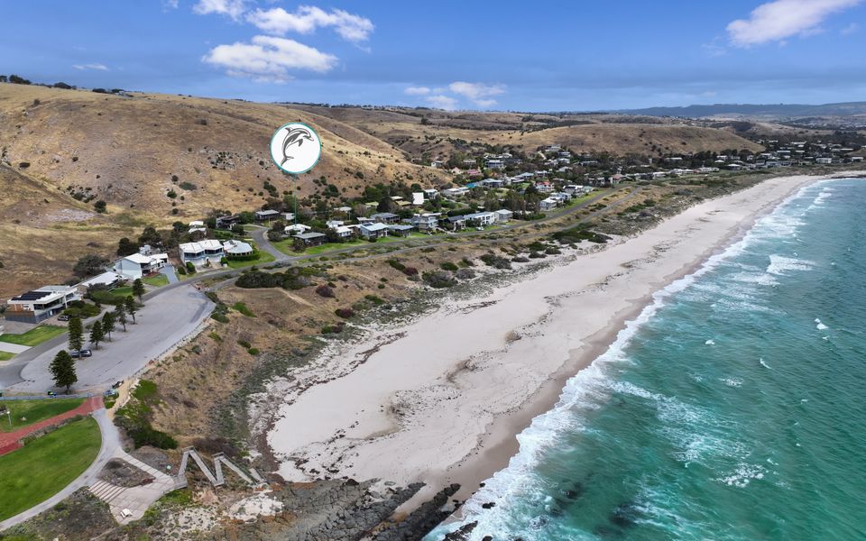 At The Beach – 54 Elizabeth Crescent