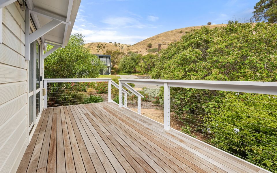 At The Beach – 54 Elizabeth Crescent