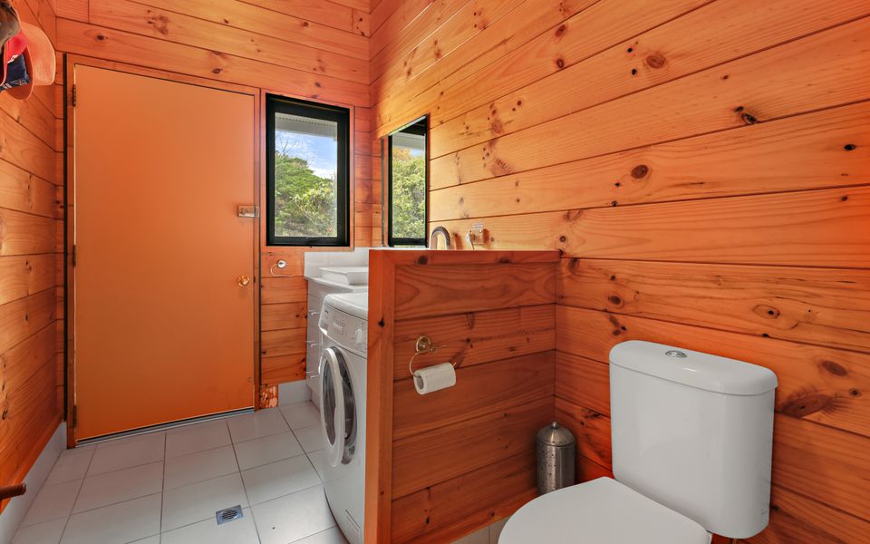 At The Beach – 54 Elizabeth Crescent