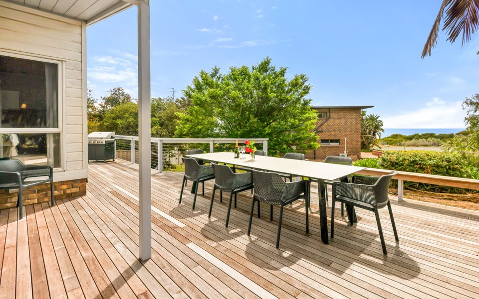 At The Beach – 54 Elizabeth Crescent