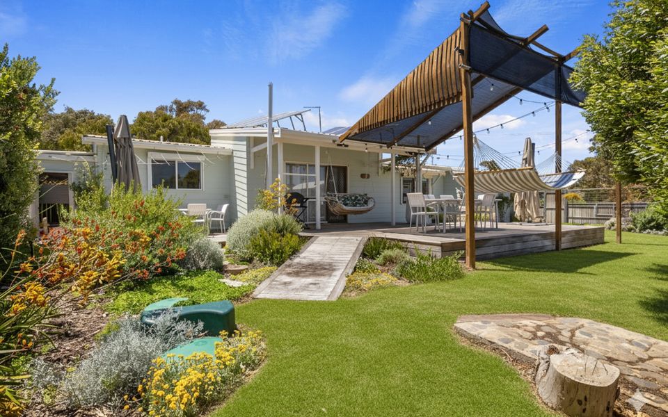 Hideaway House – 15 Lewis Road, Carrickalinga