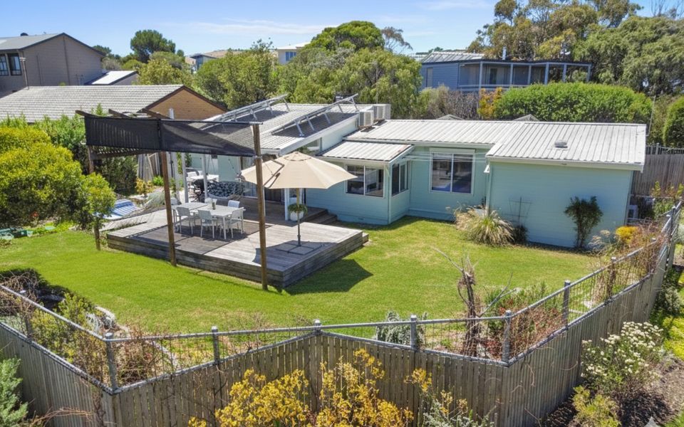Hideaway House – 15 Lewis Road, Carrickalinga