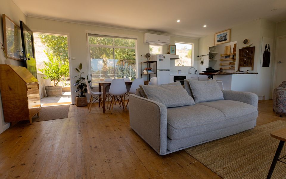 The Bach – 49 Elizabeth Crescent