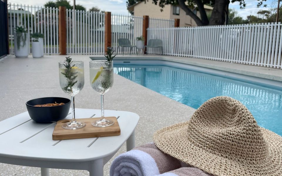 The Coastal Oak – 1 Sunset Drive